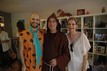 Alexandros Flintstone, Father Benjamino, Astrid de GriekseTouriste