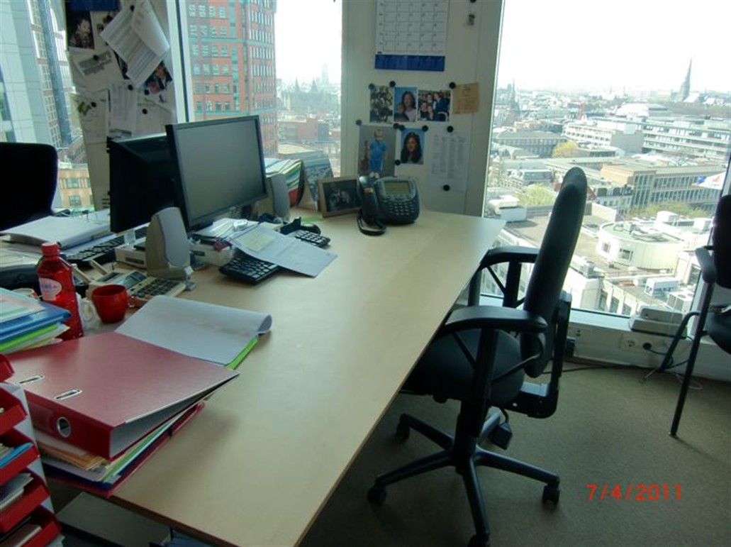 Jouw werkplek in de Hoftoren tot november 2012. Vaarwel de �tuin�.