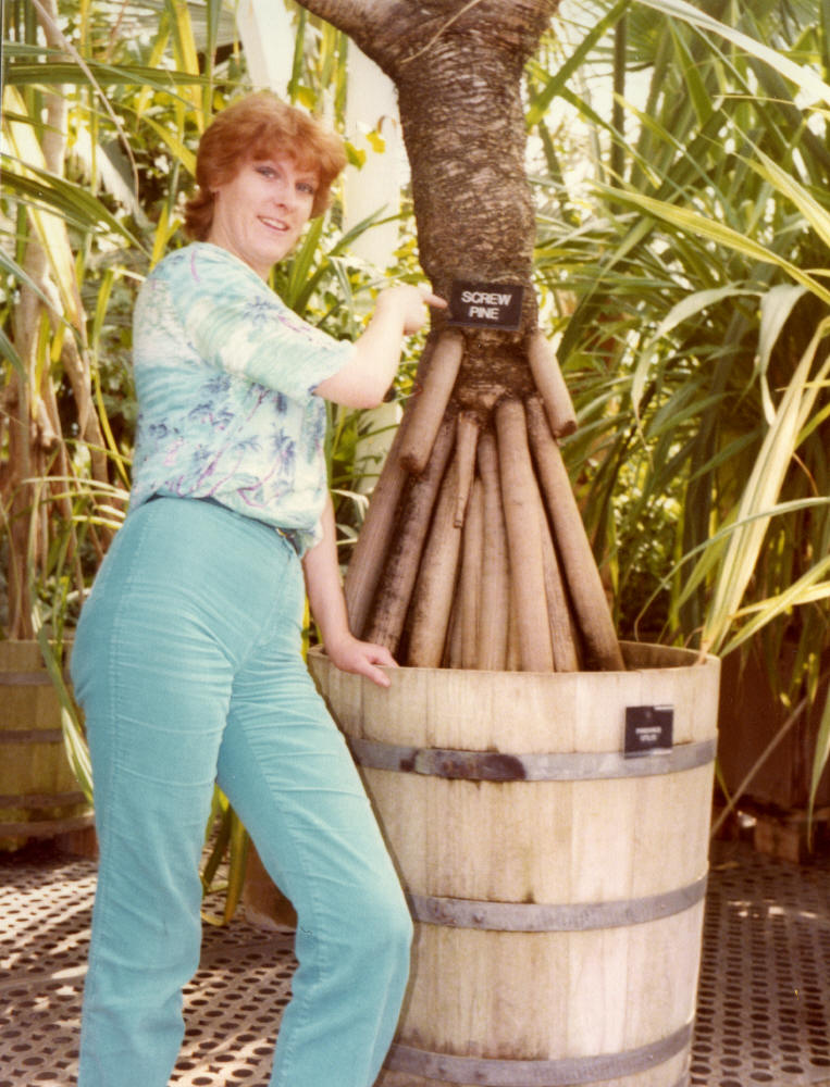Lynn at the screwpine - London Kew Gardens